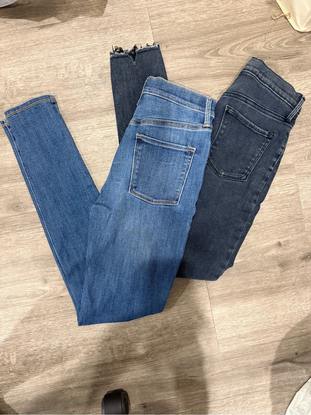 Old Navy Skinny Jeans Duo - Blue and Black Washes